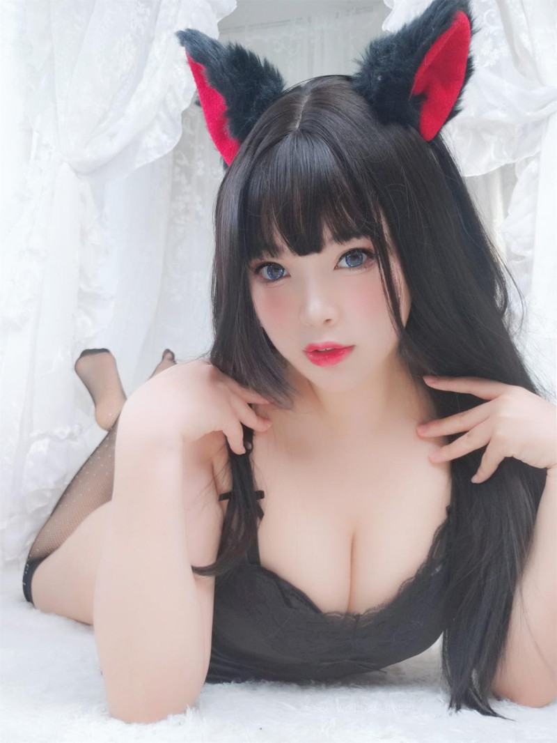 白烨烨黑系猫咪少女62p