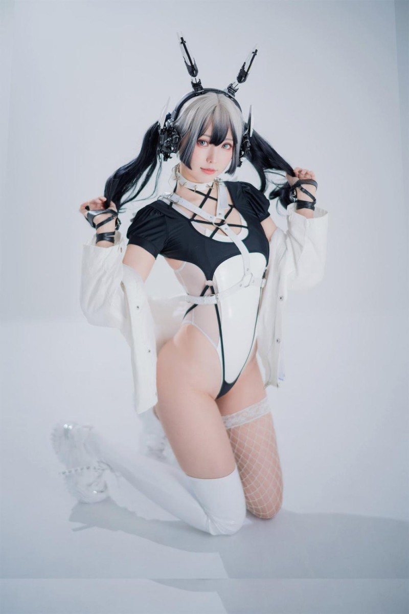 ElyEE子赛博朋克女孩Blanche 42p