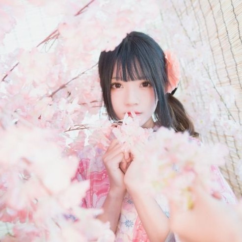 桜桃喵《双人本》—穿越春日桃花的轻盈舞步